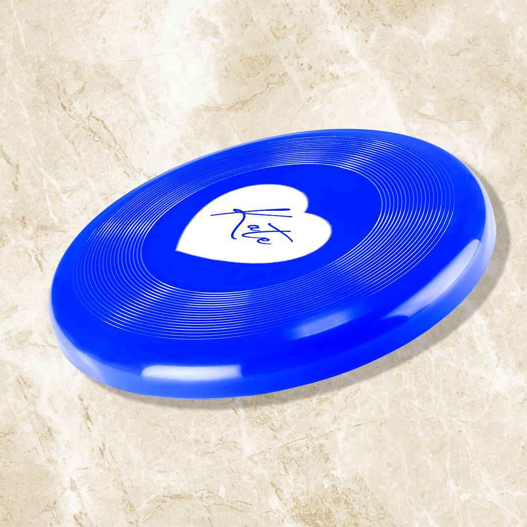 Outdoor Frisbee - Name + Heart