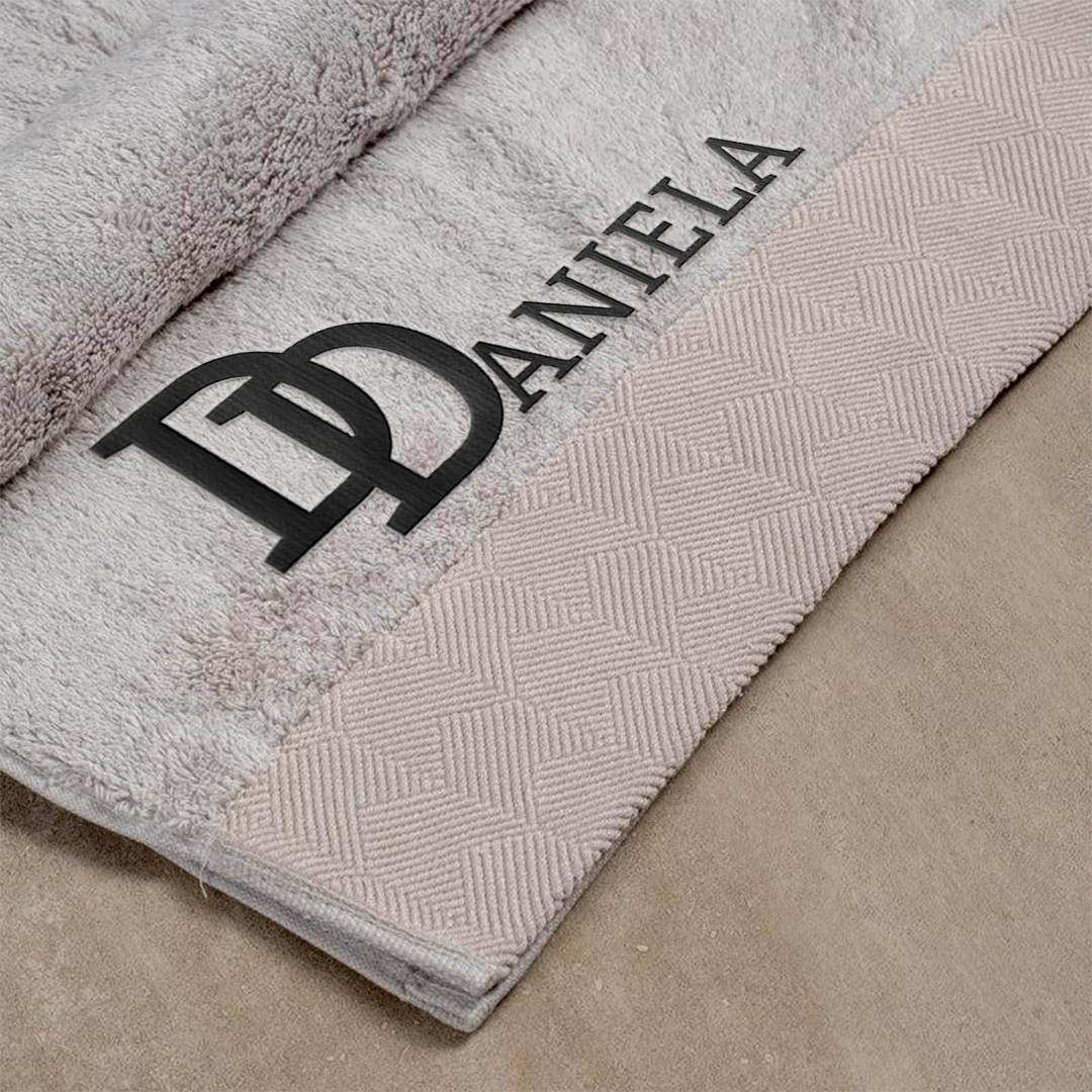 EvoLoom Luxe Collection Zero Twist Bath Towel - Initial+ Name
